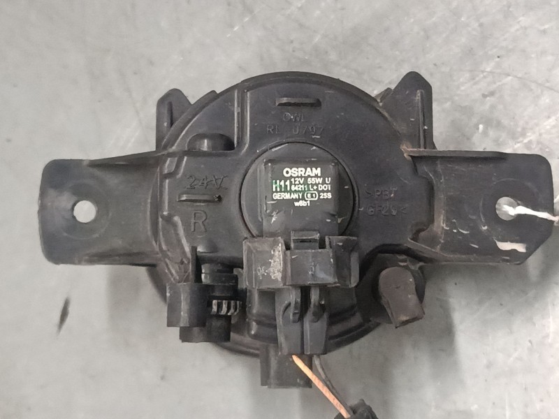 Recambio de faro antiniebla derecho para renault clio iii (br0/1, cr0/1) 1.2 16v (br0p, cr0p) referencia OEM IAM   
