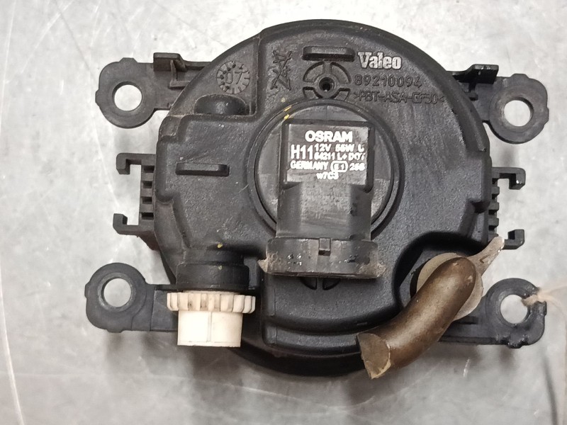 Recambio de faro antiniebla derecho para opel vectra c (z02) 1.9 cdti (f69) referencia OEM IAM   