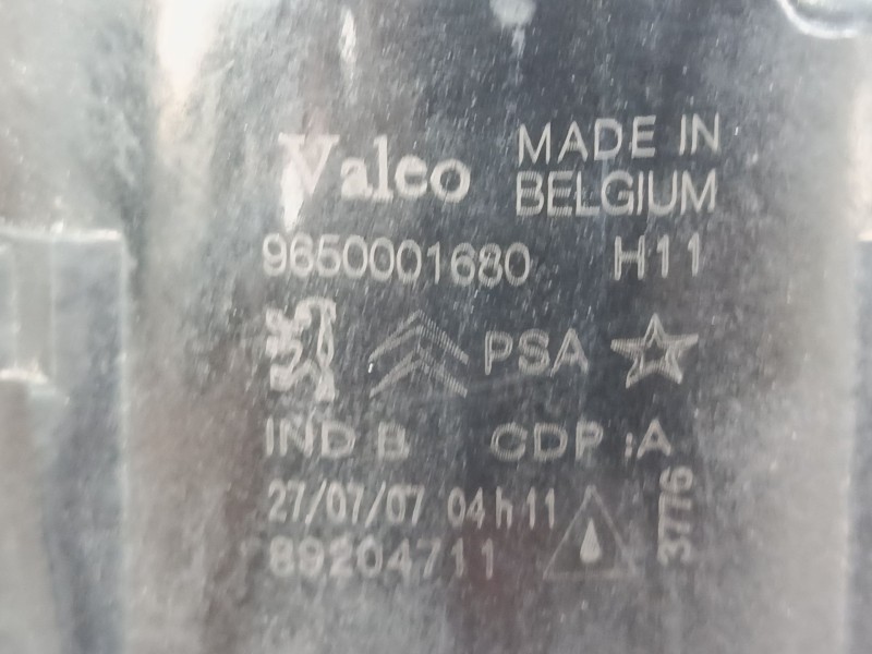 Recambio de faro antiniebla derecho para opel vectra c (z02) 1.9 cdti (f69) referencia OEM IAM   