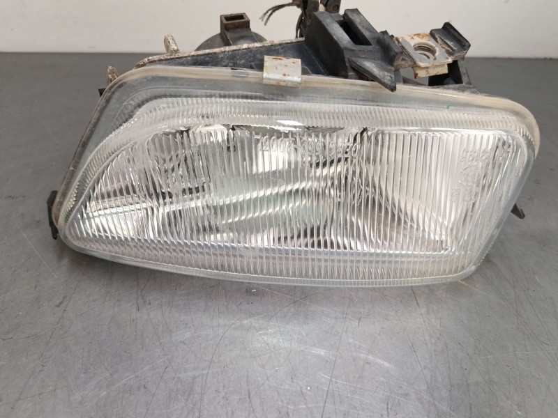 Recambio de faro antiniebla izquierdo para citroën saxo (s0, s1) 1.5 d referencia OEM IAM   