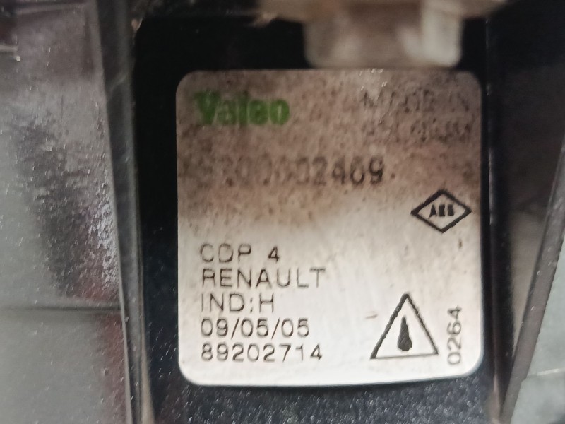 Recambio de faro antiniebla derecho para renault clio ii (bb_, cb_) 1.5 dci (b/cb08) referencia OEM IAM   