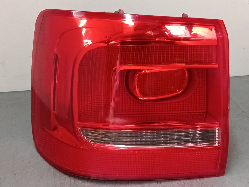Recambio de piloto trasero izquierdo para volkswagen touran (1t3) 1.6 tdi referencia OEM IAM 1T0945095R  