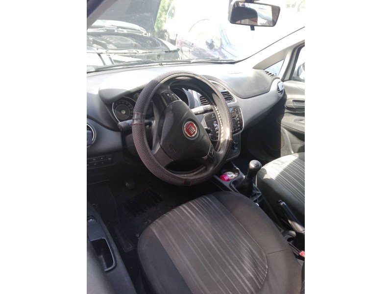fiat grande punto van (199_) del año 2011