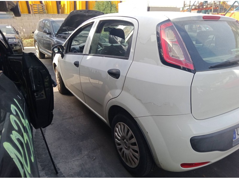 fiat grande punto van (199_) del año 2011