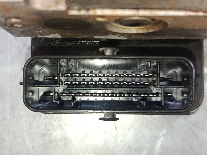 Recambio de abs para opel vivaro b autobús (x82) 1.6 cdti (06) referencia OEM IAM 476607609R 93868515 10022002294