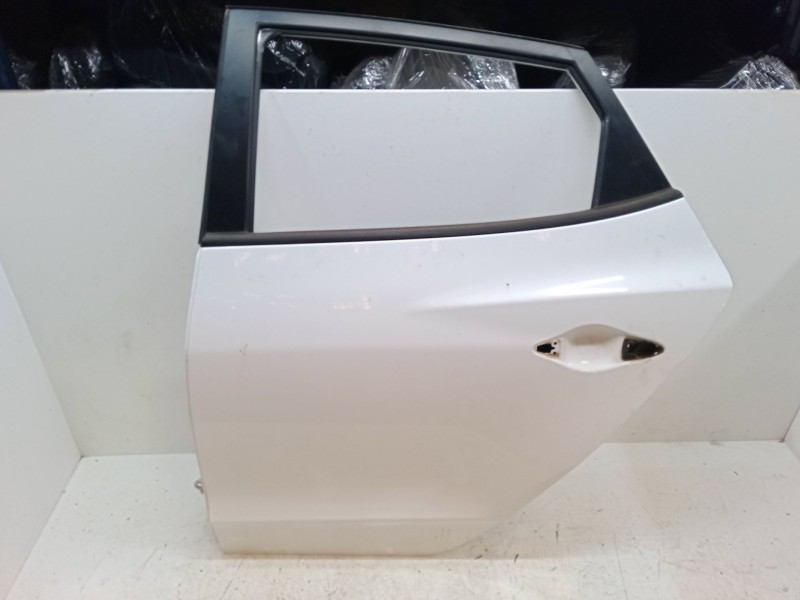 Recambio de puerta trasera izquierda para hyundai ix35 (lm, el, elh) 1.7 crdi referencia OEM IAM   