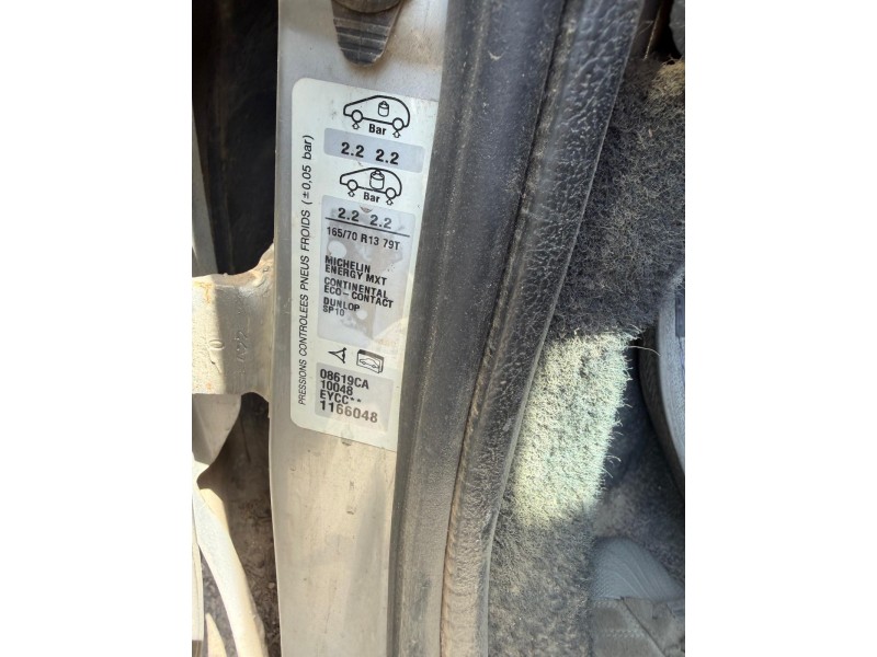 peugeot 106 ii (1a_, 1c_) del año 2000