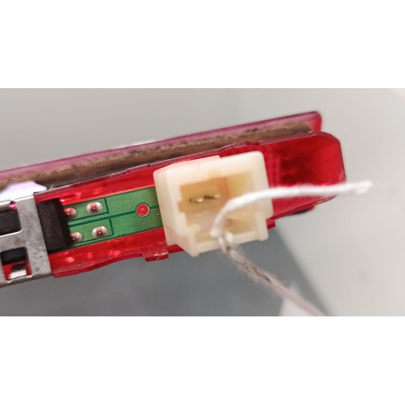 Recambio de luz central de freno para renault megane ii (bm0/1_, cm0/1_) 1.5 dci (bm1e, cm1e) referencia OEM IAM 8200073239 8939