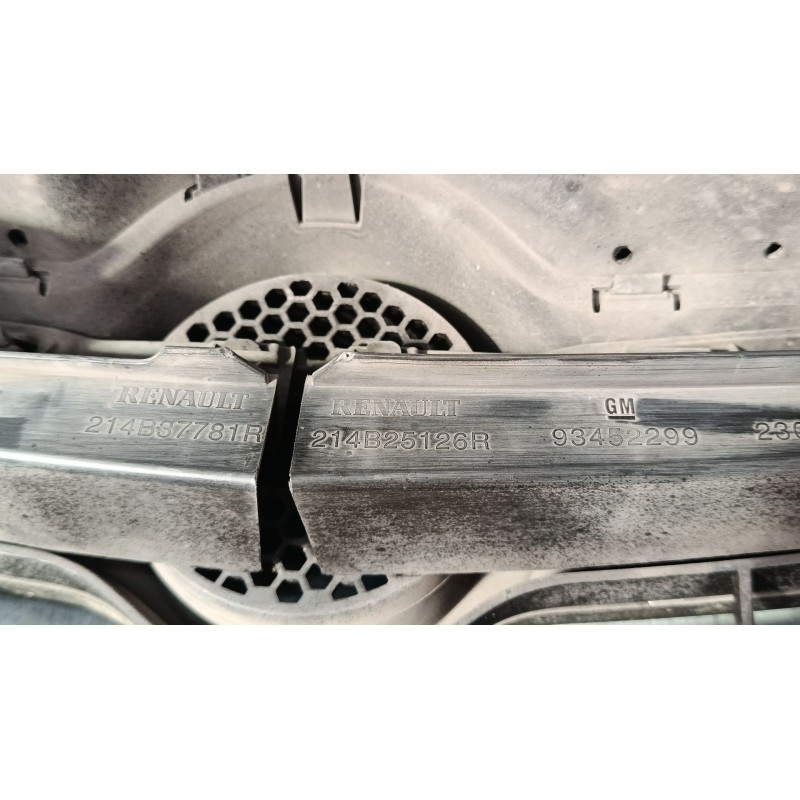 Recambio de rejilla capo grande para opel vivaro b autobús (x82) 1.6 cdti (06) referencia OEM IAM 93452299 214B37781R 214B25126R