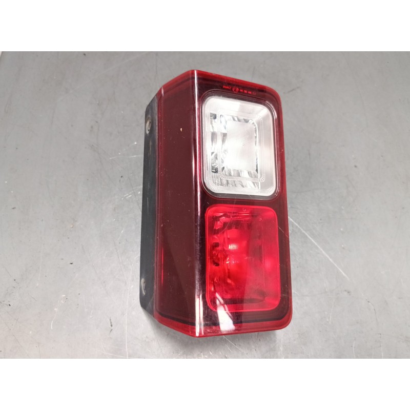 Recambio de faro antiniebla trasero izquierdo para opel vivaro b autobús (x82) 1.6 cdti (06) referencia OEM IAM   