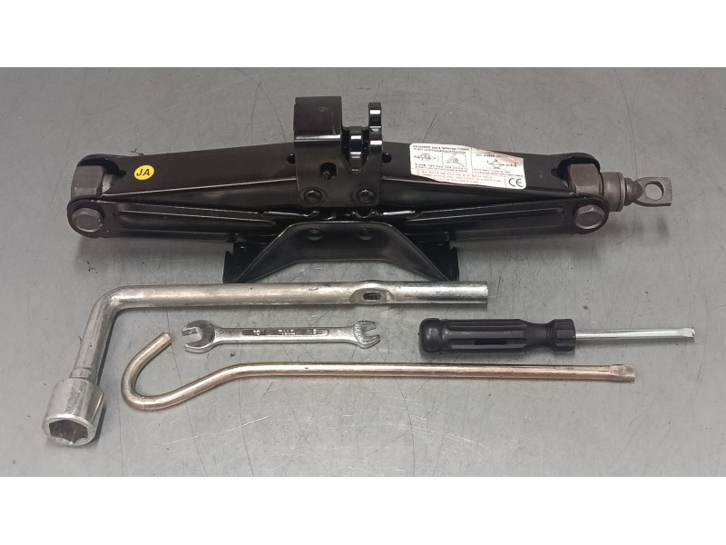 Recambio de gato para chevrolet lacetti (j200) 1.6 referencia OEM IAM   