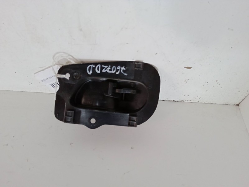 Recambio de maneta interior puerta delantera derecha para opel corsa b (s93) 1.0 i 12v (f08, f68, m68) referencia OEM IAM   