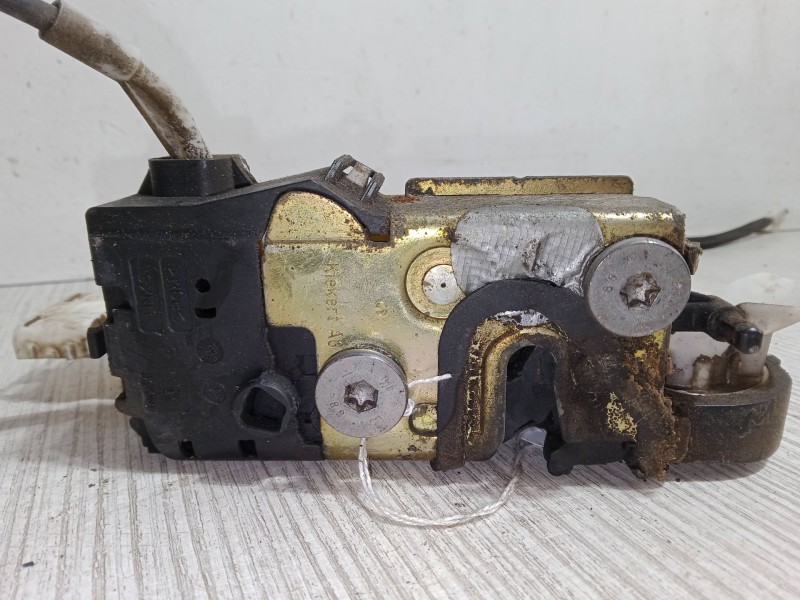 Recambio de cerradura puerta delantera izquierda para peugeot 407 (6d_) 2.0 hdi 135 (6drhrh, 6drhre, 6drhrg, 6drhrj) referencia 