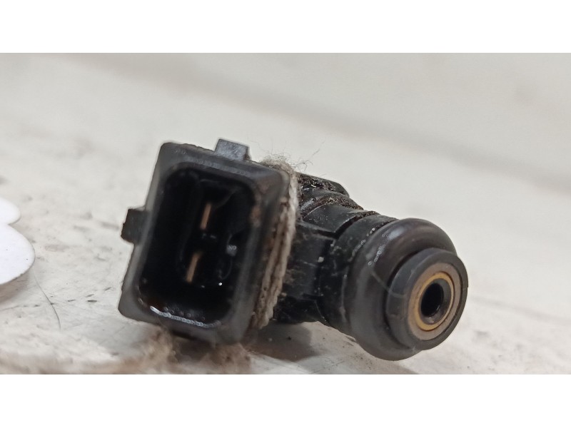 Recambio de inyector para renault grand scénic ii (jm0/1_) 1.6 referencia OEM IAM H132259  