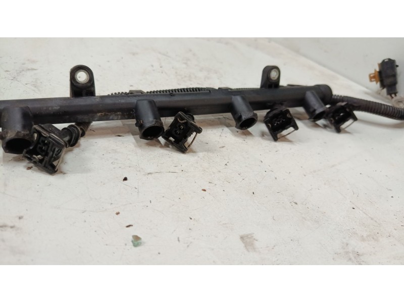 Recambio de rampa inyectora para renault grand scénic ii (jm0/1_) 1.6 referencia OEM IAM 8200081317  