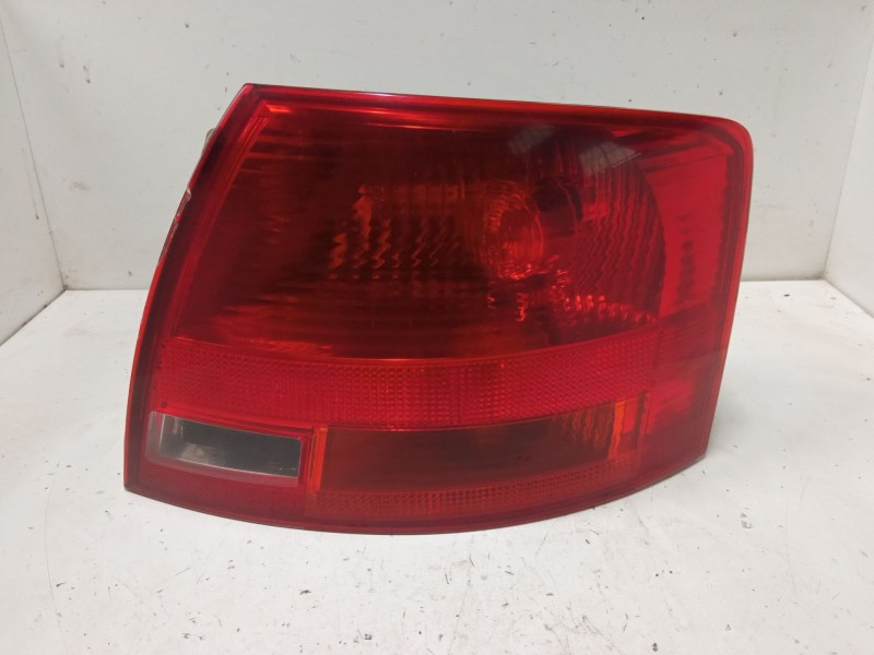 Recambio de piloto trasero derecho para audi a4 b7 avant (8ed) 2.0 tdi 16v referencia OEM IAM 8E9945096C  