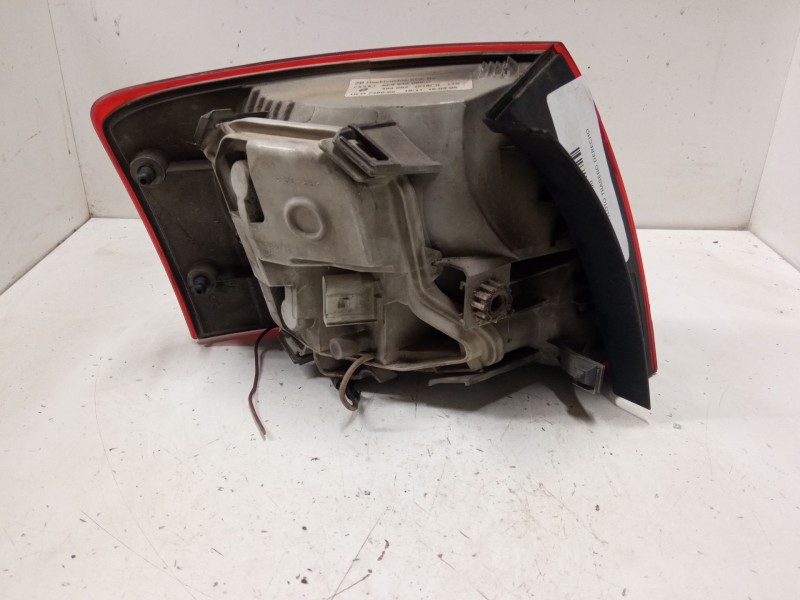 Recambio de piloto trasero derecho para audi a4 b7 avant (8ed) 2.0 tdi 16v referencia OEM IAM 8E9945096C  