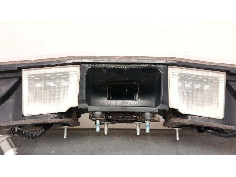Recambio de piloto trasero central para honda civic viii hatchback (fn, fk) 1.8 (fn1, fk2) referencia OEM IAM 13216721  
