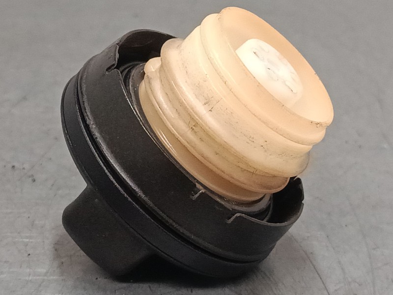 Recambio de tapon combustible para honda civic viii hatchback (fn, fk) 1.8 (fn1, fk2) referencia OEM IAM   