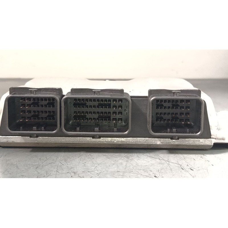 Recambio de centralita motor uce para citroën c5 i (dc_) 2.0 hdi (dcrhzb, dcrhze) referencia OEM IAM 9652183880 9640938680 02810