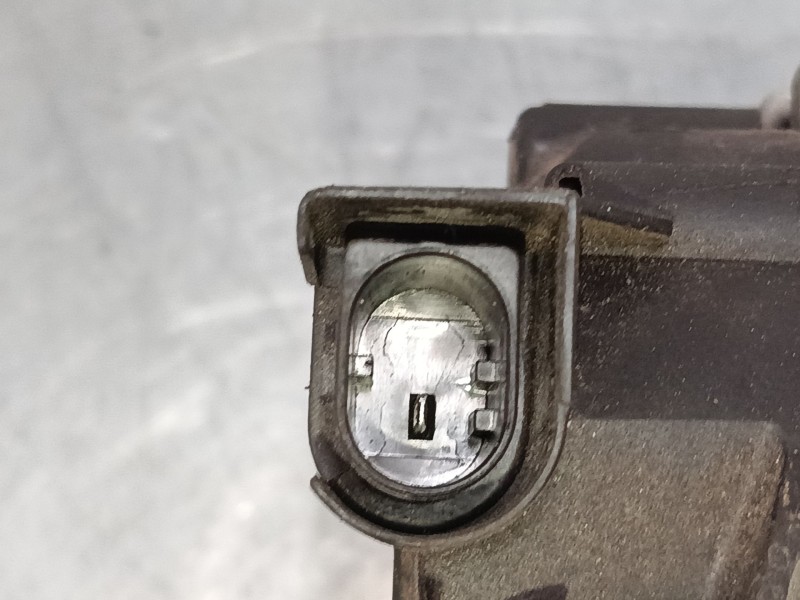 Recambio de alternador para ford s-max (wa6) 2.0 tdci referencia OEM IAM AG9T-10300-AA 114053804 TG15C174-2610695B