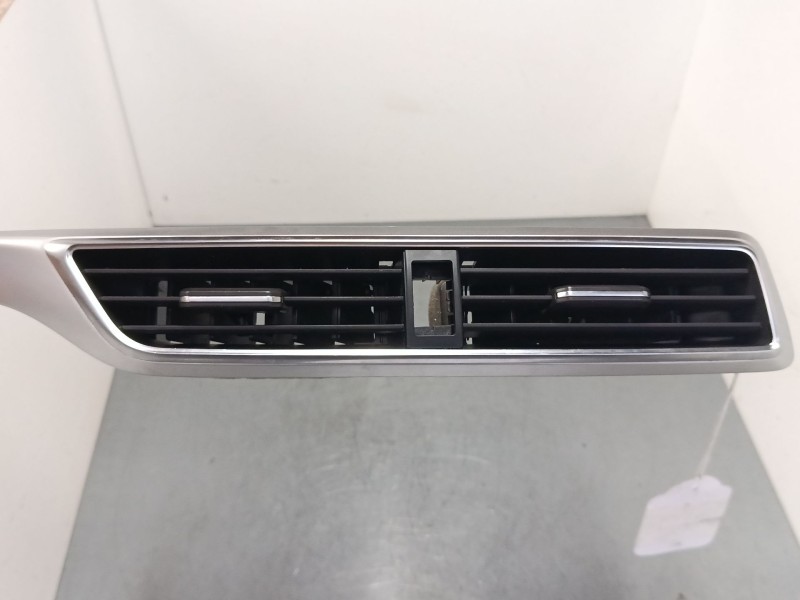 Recambio de aireador central para mg zs suv (azs1) 1.0 t-gdi referencia OEM IAM 10563702  