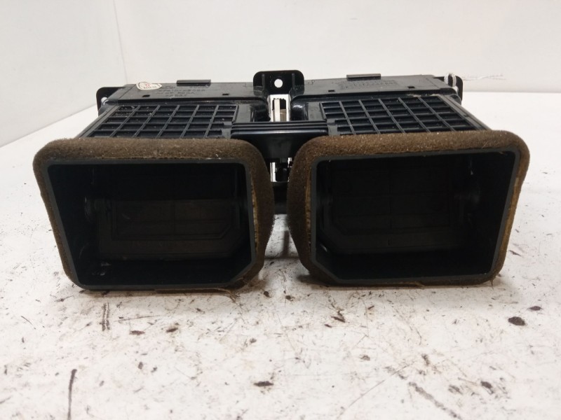 Recambio de aireador central para hyundai tucson (jm) 2.0 crdi referencia OEM IAM   