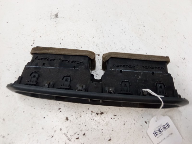 Recambio de aireador central para ford ecosport 1.0 ecoboost referencia OEM IAM GN1519K617A/B  