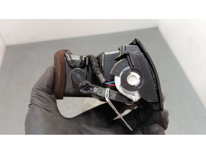 Recambio de aireador central para audi a4 b6 avant (8e5) 1.9 tdi referencia OEM IAM 8E0820951H  