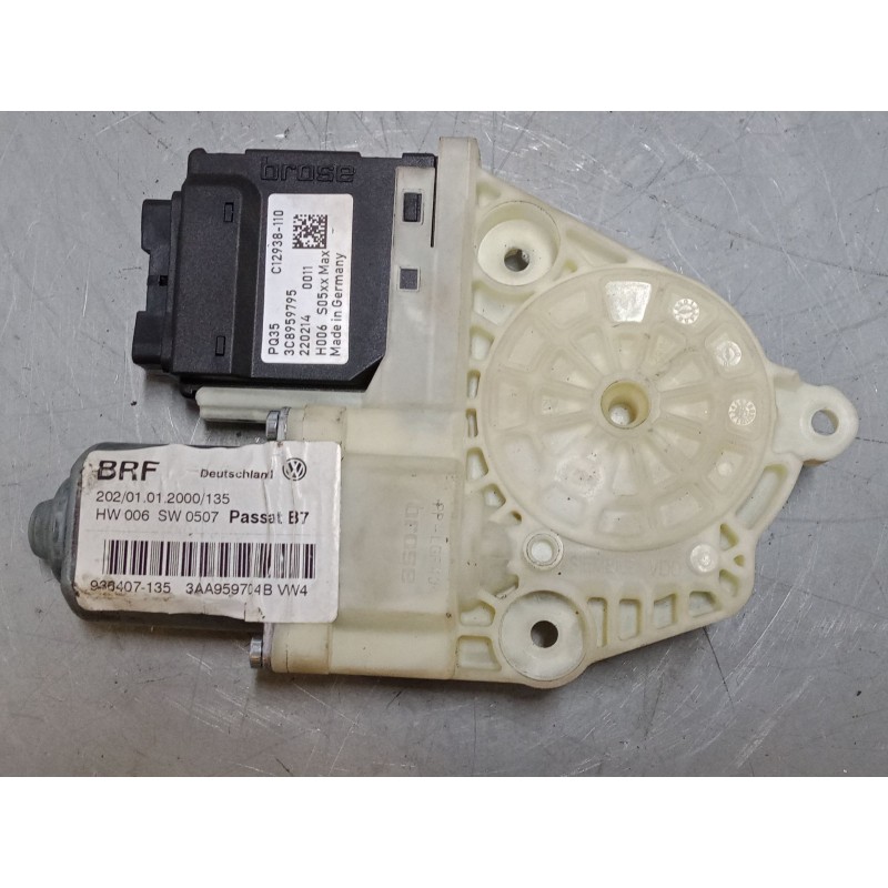 Recambio de motor elevaluna trasero derecho para volkswagen passat b6 variant (3c5) 2.0 tdi referencia OEM IAM   