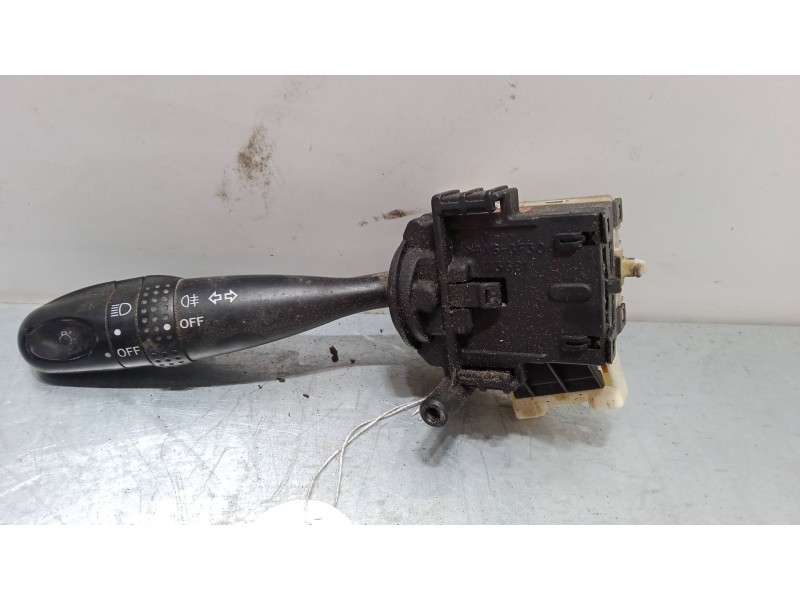 Recambio de mando de intermitencia para toyota corolla (_e12_) 2.0 d-4d (cde120r_, cde120l_) referencia OEM IAM   
