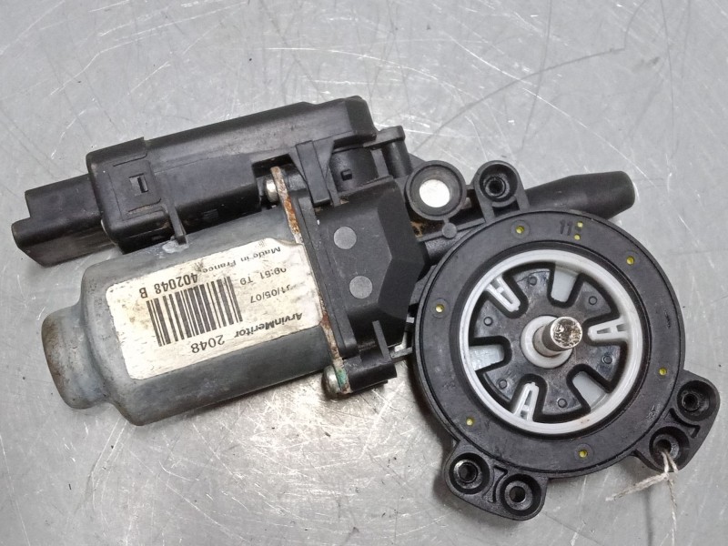 Recambio de motor elevaluna trasero derecho para renault scénic ii (jm0/1_) 1.6 16v (jm1r) referencia OEM IAM   
