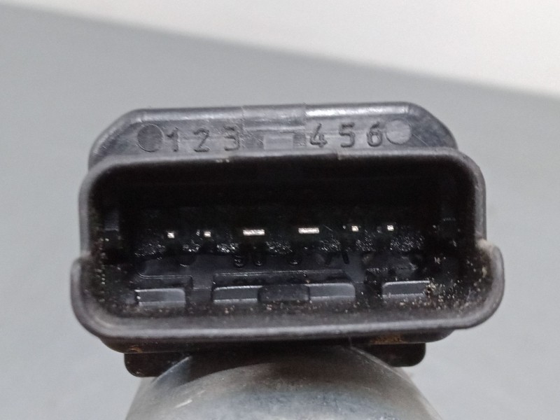 Recambio de motor elevaluna trasero derecho para renault scénic ii (jm0/1_) 1.6 16v (jm1r) referencia OEM IAM   