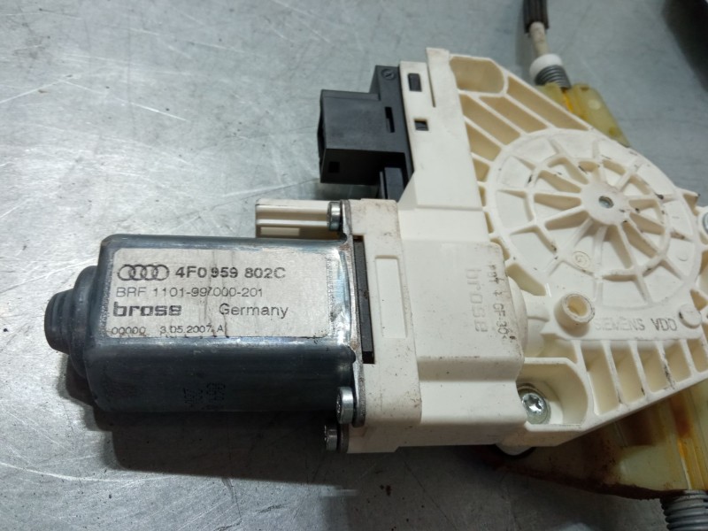Recambio de motor elevaluna trasero derecho para audi a6 c6 (4f2) 2.0 tdi referencia OEM IAM   