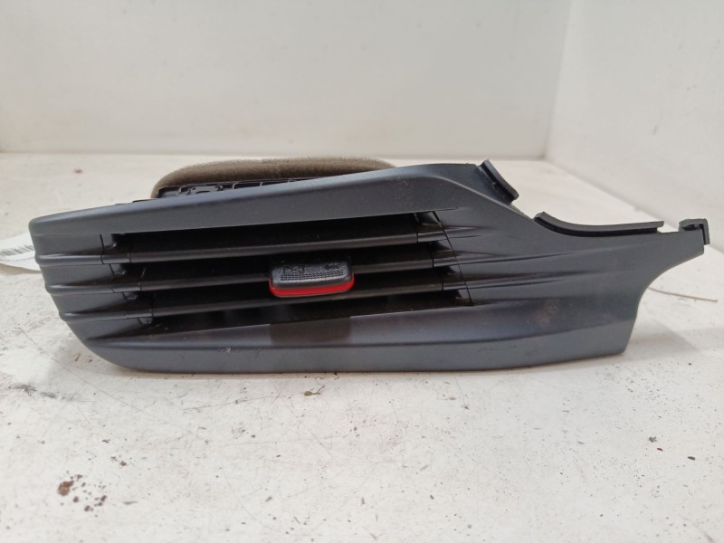 Recambio de aireador izquierdo para hyundai i20 iii (bc3, bi3) 1.2 1.2 referencia OEM IAM   