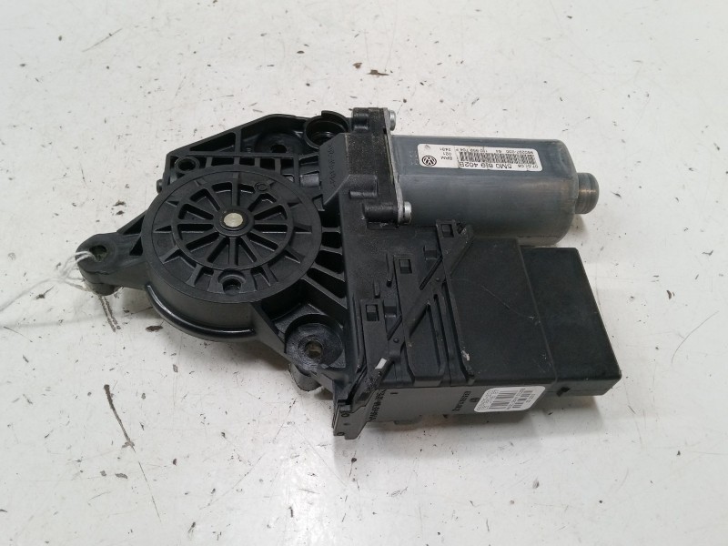 Recambio de motor elevaluna trasero derecho para volkswagen golf plus v (5m1, 521) 1.9 tdi referencia OEM IAM   