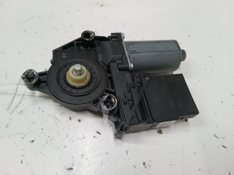 Recambio de motor elevaluna trasero izquierdo para volkswagen golf plus v (5m1, 521) 1.9 tdi referencia OEM IAM   