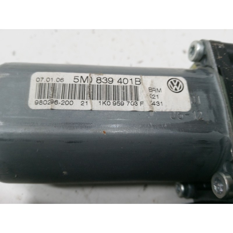 Recambio de motor elevaluna trasero izquierdo para volkswagen golf plus v (5m1, 521) 1.9 tdi referencia OEM IAM   