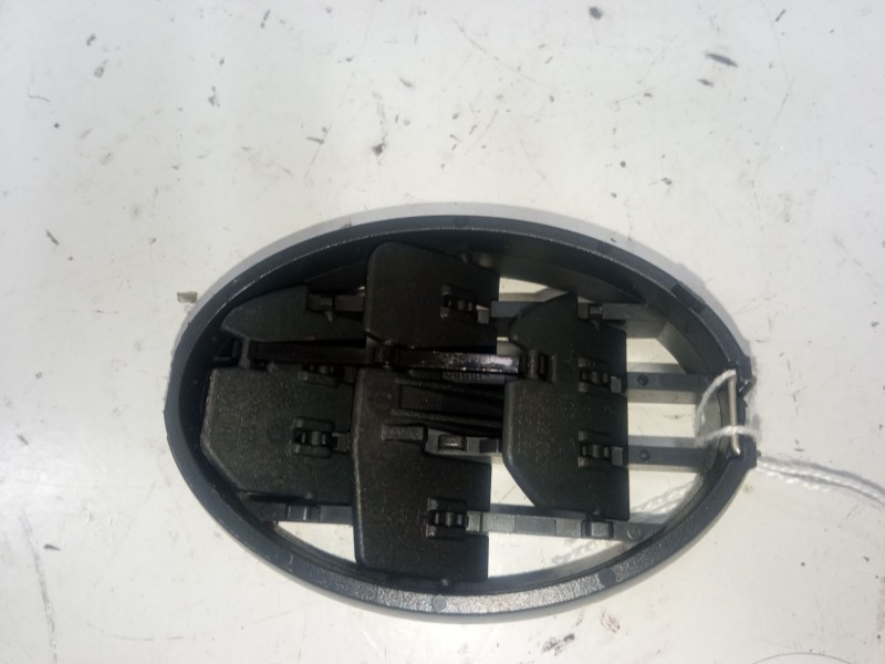 Recambio de aireador izquierdo para renault twingo ii (cn0_) 1.2 16v (cn0k, cn0v) referencia OEM IAM   