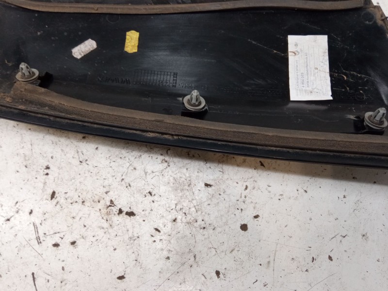 Recambio de embellecedor exterior izquierdo pilar c para mini mini (r56) one referencia OEM IAM   