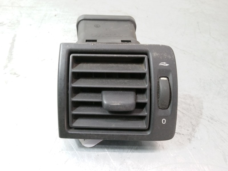 Recambio de aireador izquierdo para volvo v50 (545) 1.6 d referencia OEM IAM   