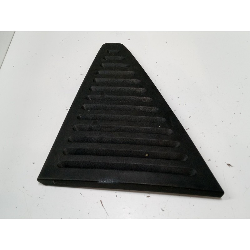 Recambio de embellecedor exterior derecho pilar c para opel kadett e hatchback (t85) 1.8 i (c08, c48, d08, d48) referencia OEM I