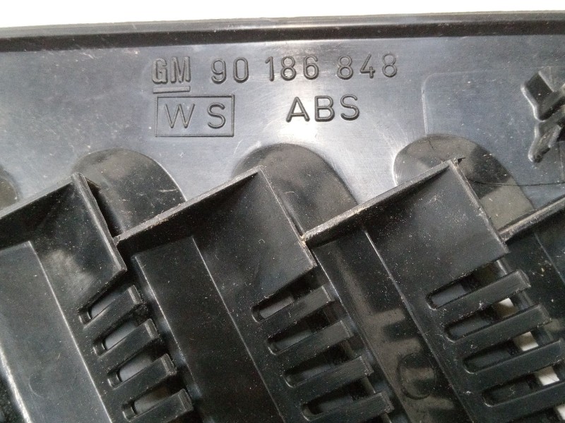 Recambio de embellecedor exterior derecho pilar c para opel kadett e hatchback (t85) 1.8 i (c08, c48, d08, d48) referencia OEM I