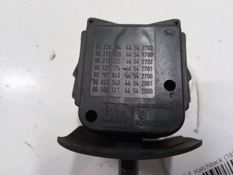 Recambio de mando de intermitencia para opel kadett e hatchback (t85) 1.8 i (c08, c48, d08, d48) referencia OEM IAM 90228194  