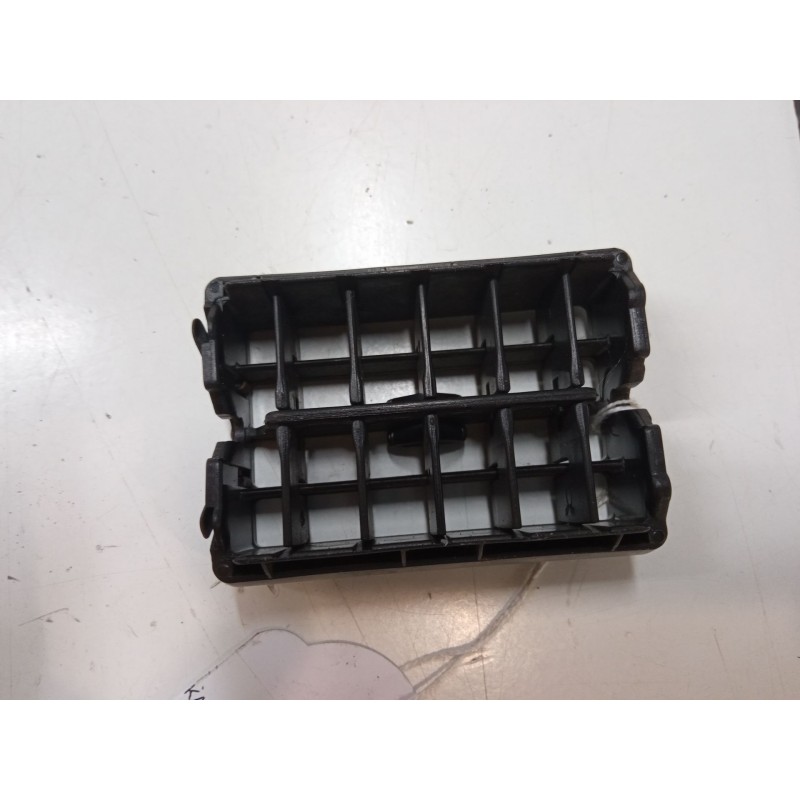 Recambio de aireador derecho para opel kadett e hatchback (t85) 1.8 i (c08, c48, d08, d48) referencia OEM IAM   