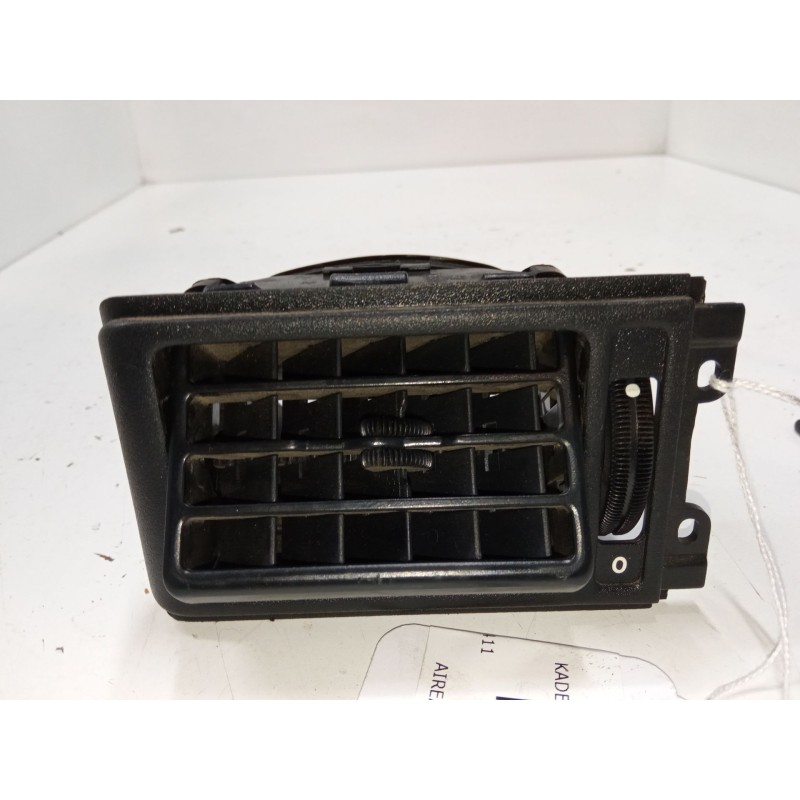 Recambio de aireador izquierdo para opel kadett e hatchback (t85) 1.8 i (c08, c48, d08, d48) referencia OEM IAM   