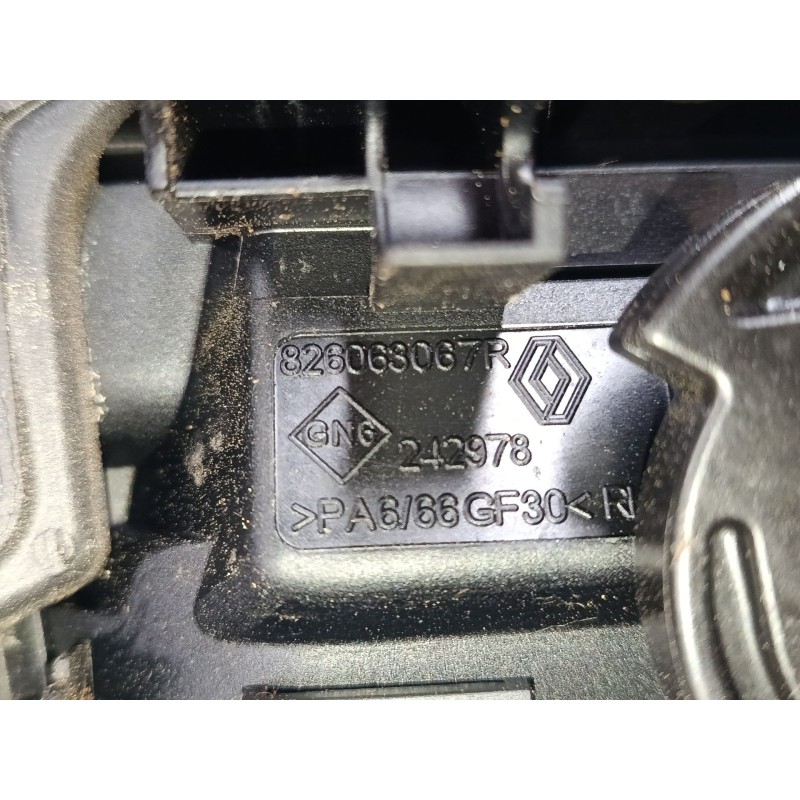 Recambio de maneta exterior trasera derecha para renault twingo iii (bcm_, bca_) 0.9 tce 90 lpg (bcmd) referencia OEM IAM 826068