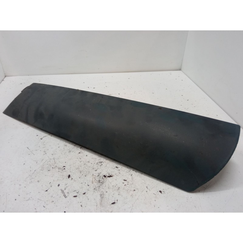 Recambio de embellecedor exterior izquierdo pilar c para renault 5 (122_) 1.3 (1224, 1394) referencia OEM IAM   