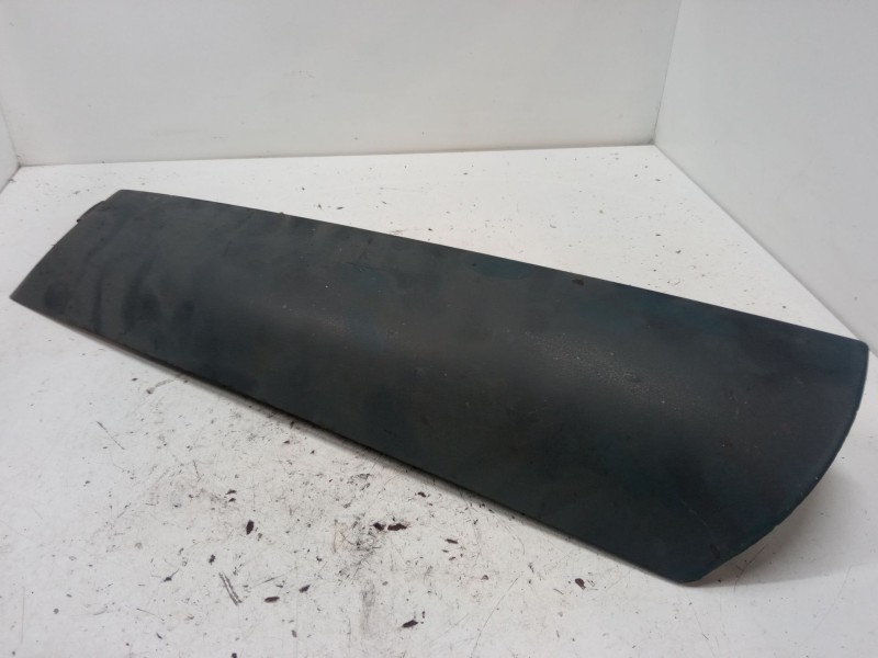 Recambio de embellecedor exterior izquierdo pilar c para renault 5 (122_) 1.3 (1224, 1394) referencia OEM IAM   