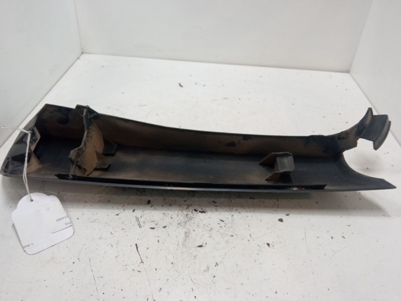 Recambio de embellecedor exterior izquierdo pilar c para renault 5 (122_) 1.3 (1224, 1394) referencia OEM IAM   
